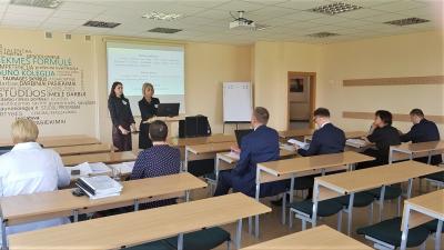 Kauno kolegijos Tauragės skyriuje prasidėjo viešasis studentų baigiamųjų darbų gyni