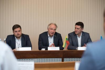 Atsitiesianti Ukraina stiprina ryšius su Taurage