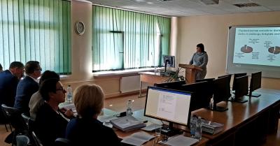 Viešasis baigiamųjų darbų gynimas Kauno kolegijos Tauragės skyriuje jau prasidėjo
